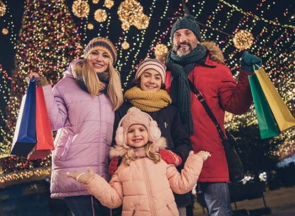 Christmas Overspending Tips: How to Stay on Budget this Holiday Season